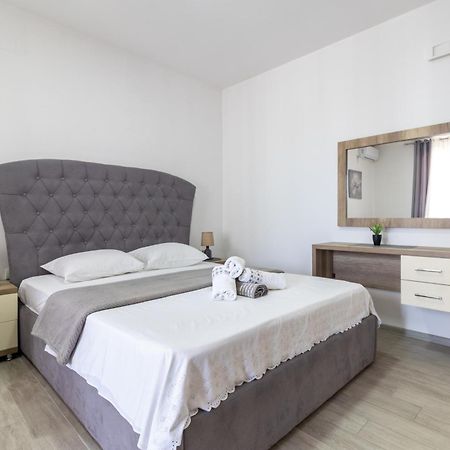 Demiri Apartments อุลซิน ภายนอก รูปภาพ