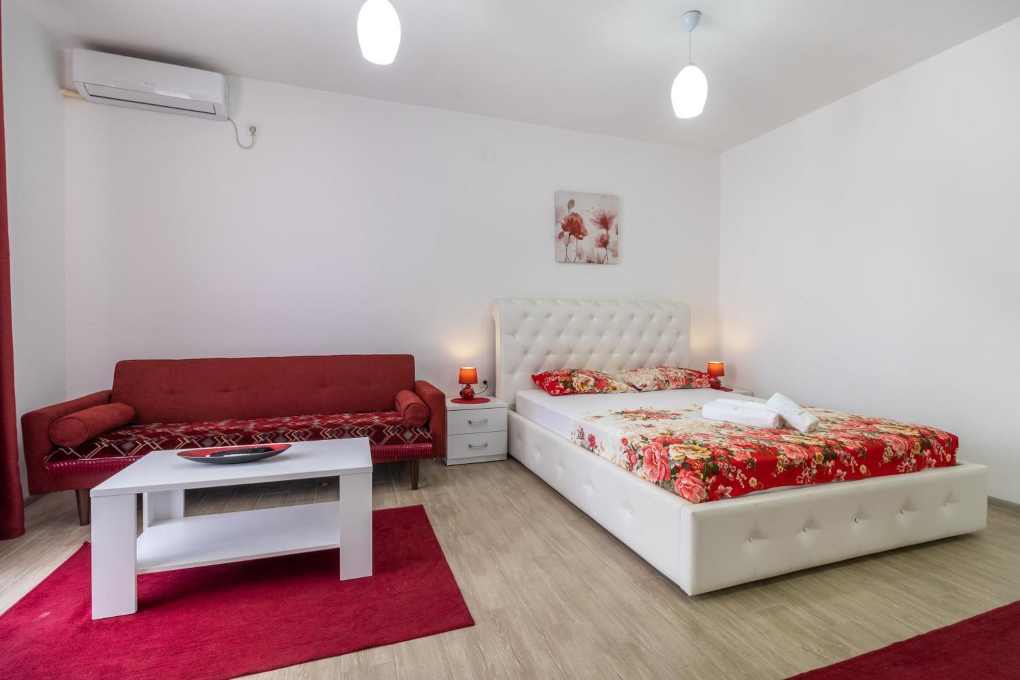 Demiri Apartments อุลซิน ภายนอก รูปภาพ