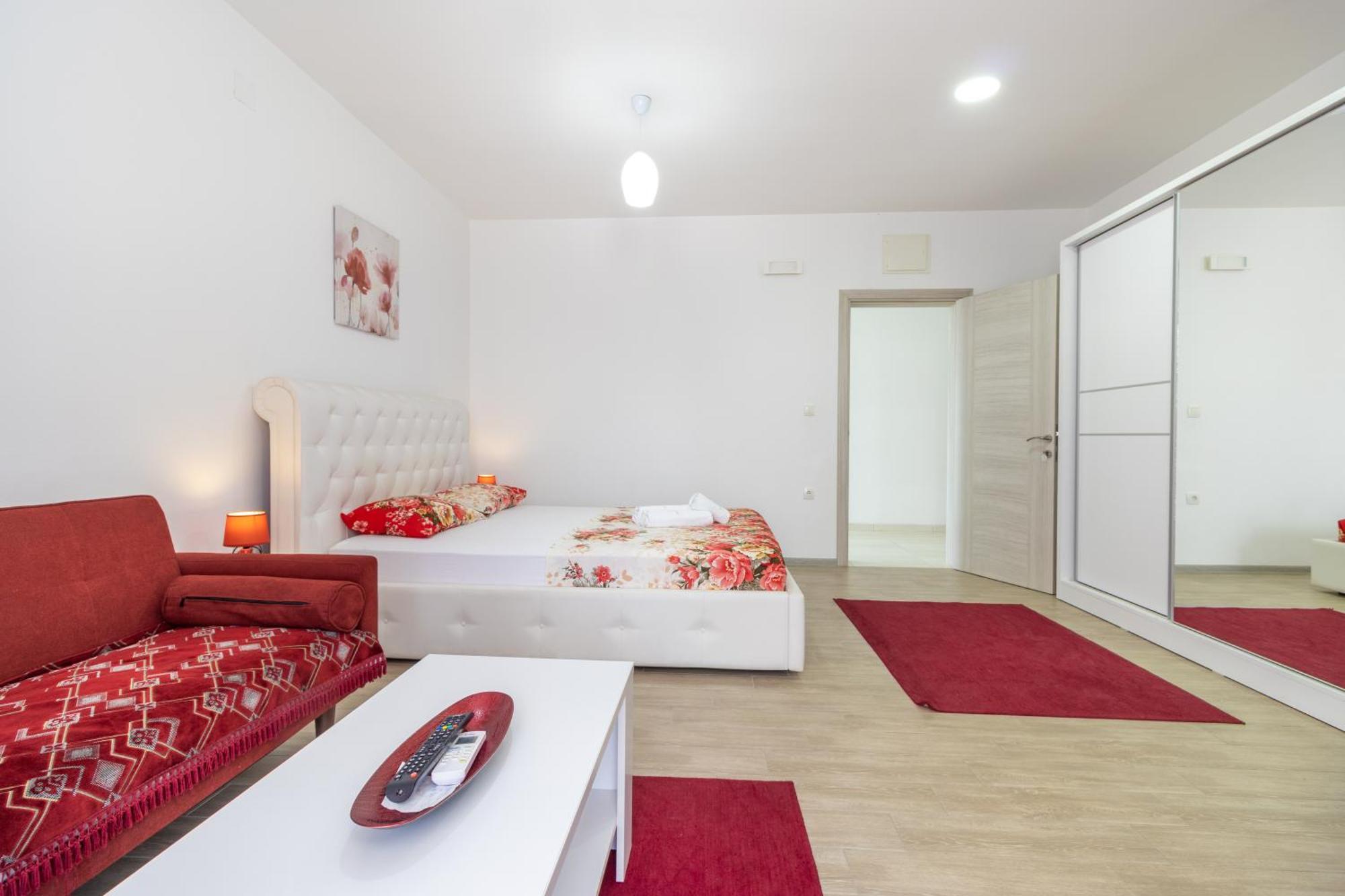 Demiri Apartments อุลซิน ภายนอก รูปภาพ