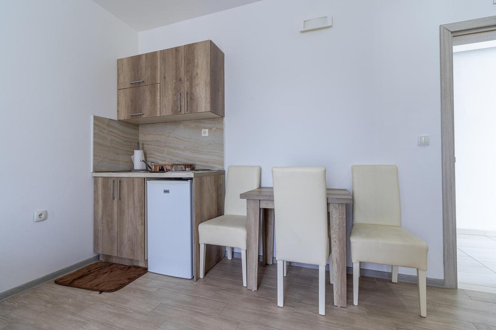 Demiri Apartments อุลซิน ภายนอก รูปภาพ